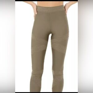 ALO YOGA Level Up High Waisted Leggings Olive Branch Green Women’s‎ Size XS.